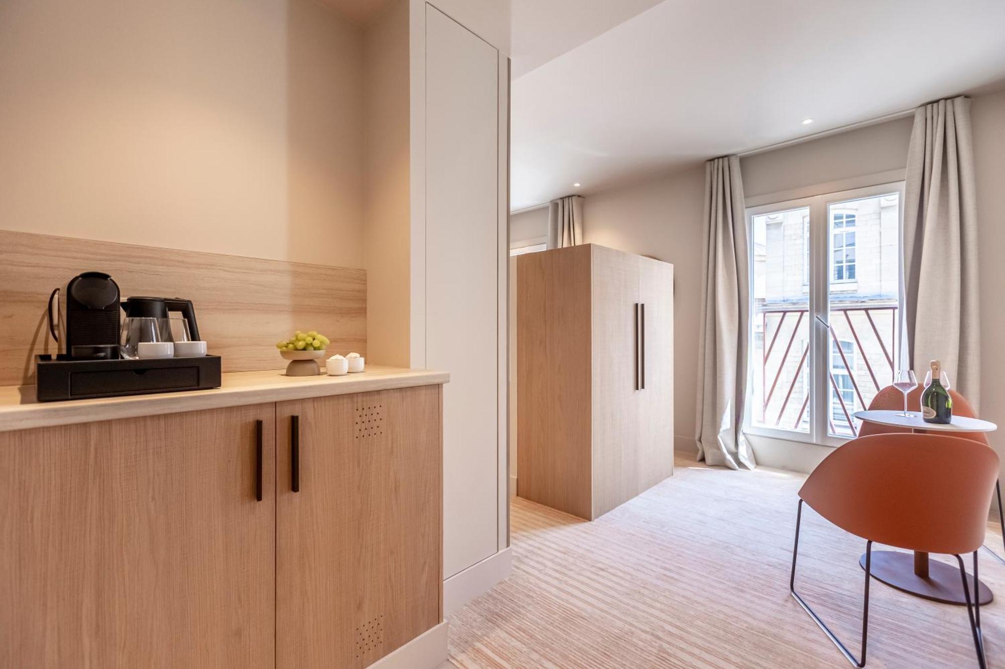 Suites Fl By Sweett Parijs Buitenkant foto